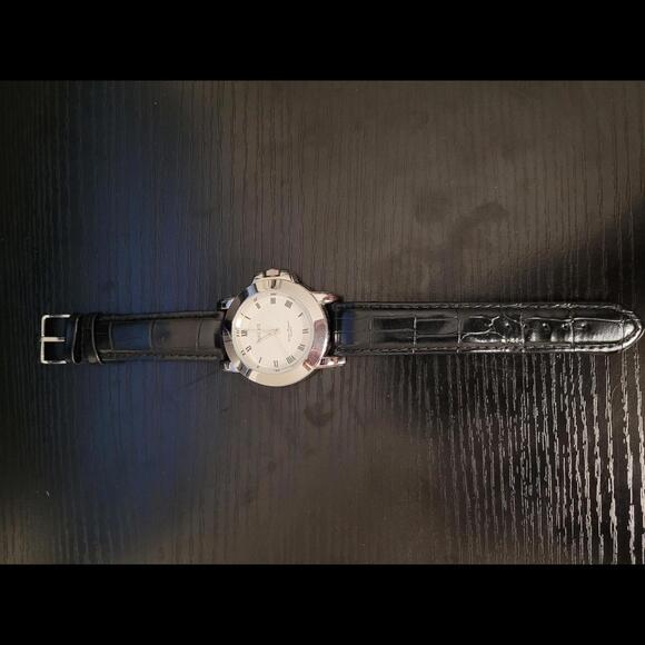 🔥RARE VINTAGE Lucien Piccard Dufonte 41mm Mens Quartz Watch - Picture 2 of 6